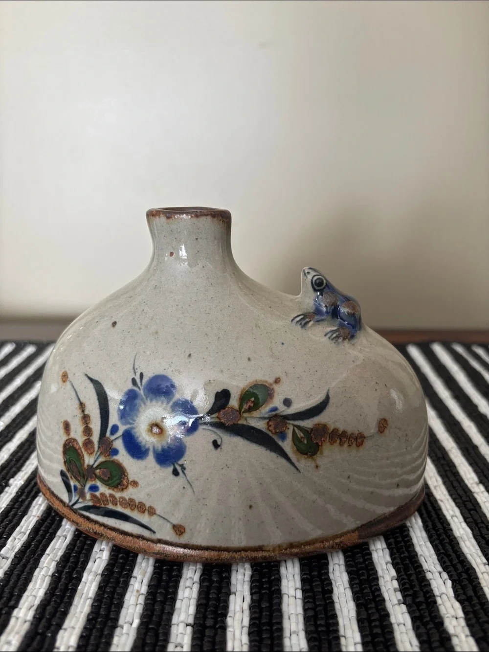 vintage Mexican folk art bud vase from the Tonalá region